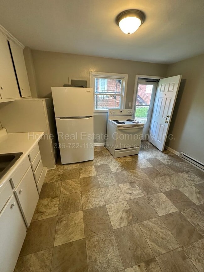 Building Photo - 1447 Clark Ave