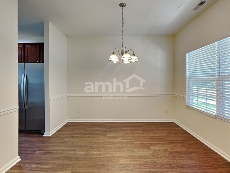 Building Photo - 7305 Ethans Way