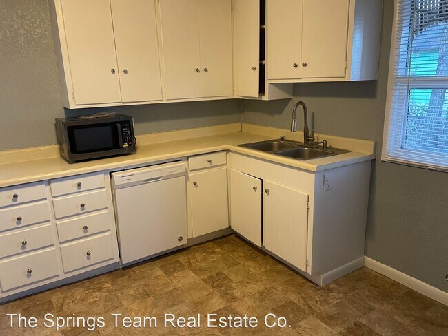 Building Photo - 2 br, 1 bath House - 546 1/2 St. Vrain Street