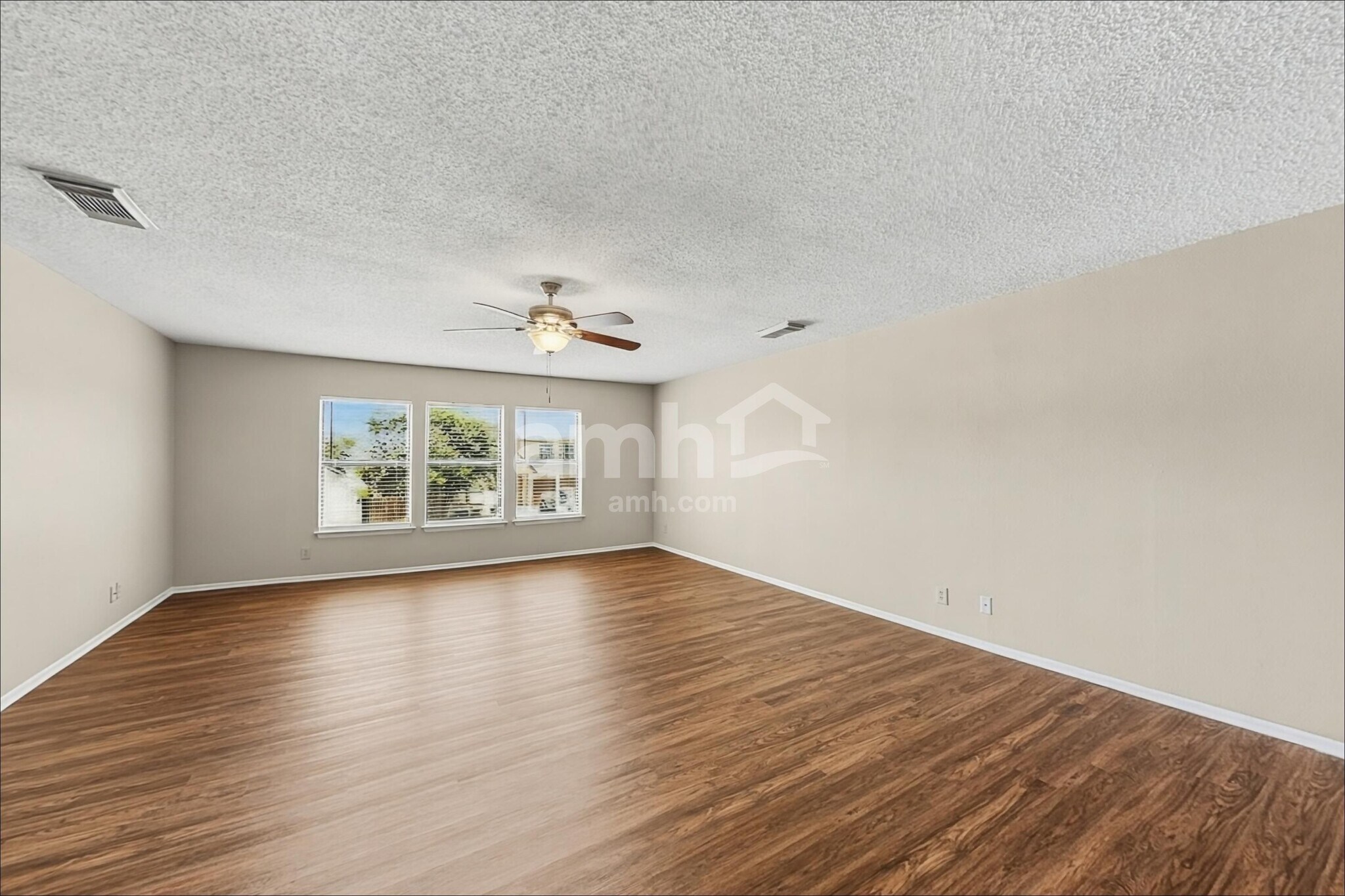Building Photo - 6678 Snow Meadow Dr