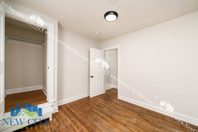 Building Photo - 30-32 Schultz Ave, Columbus, OH, 43222