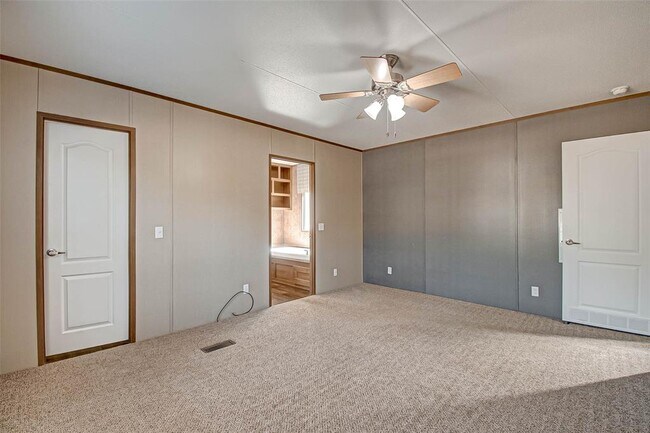 Building Photo - 33940 Ansley Rd