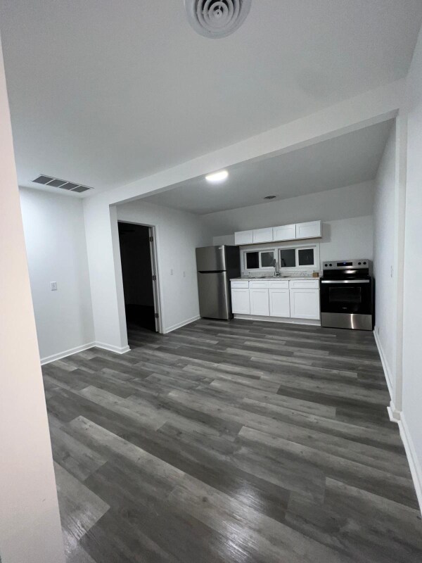 Building Photo - 1303 Buffalo St