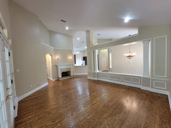 Building Photo - 3 bedroom home for rent in golden eagle's gated community, available July 6 2026, 2 car garage, f...