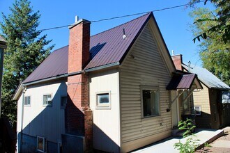 Building Photo - 621 S Jefferson St