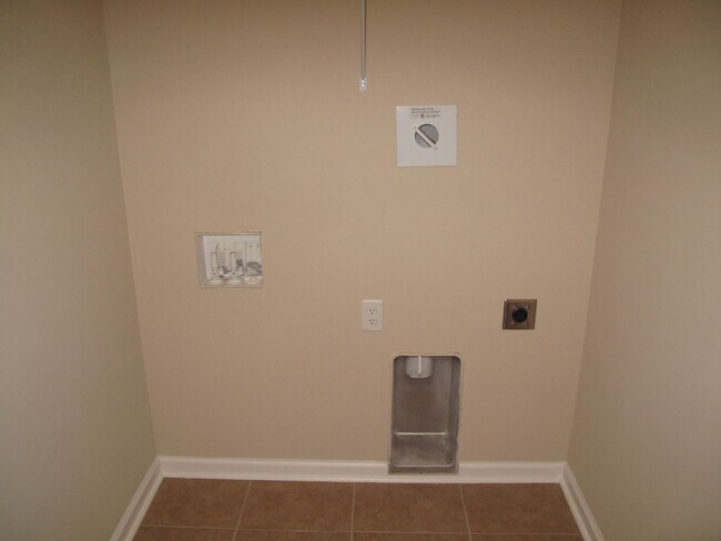 Building Photo - 115 Connor Lp