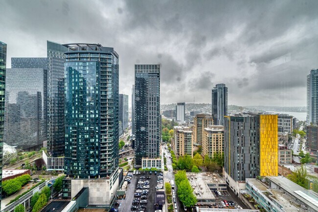 Building Photo - Cosmopolitan Condominiums ~ South Lake Union