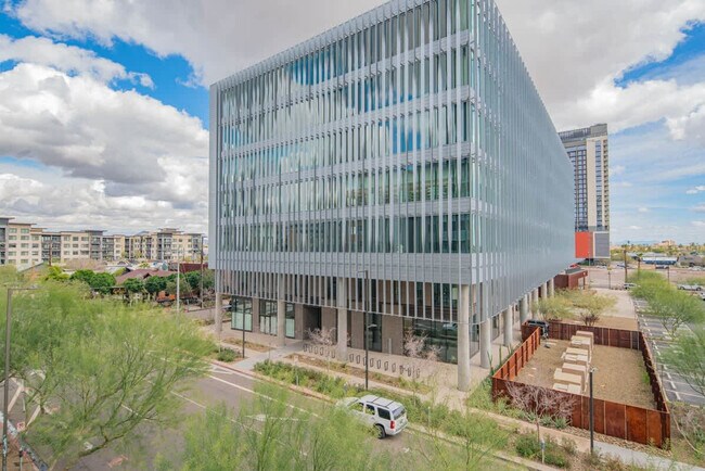 Building Photo - 888 N 4th St