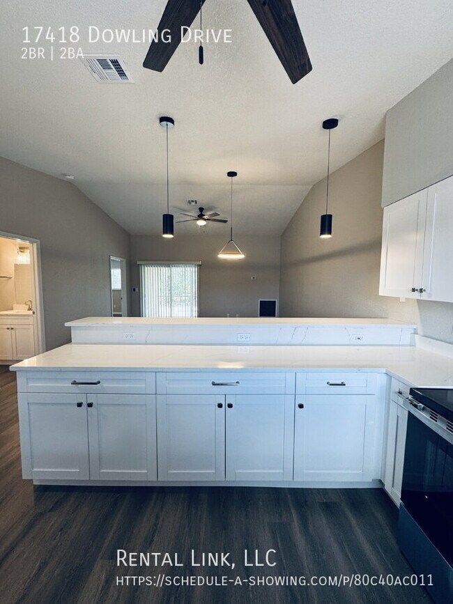 Building Photo - 17418 Dowling Dr