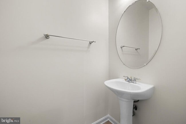 Building Photo - 129 Hearth Ct