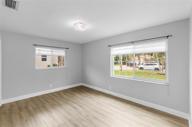 Building Photo - 4112 NW 78th Ln