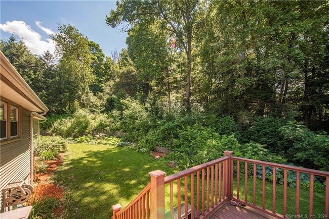 Building Photo - 70 Ivy Rd