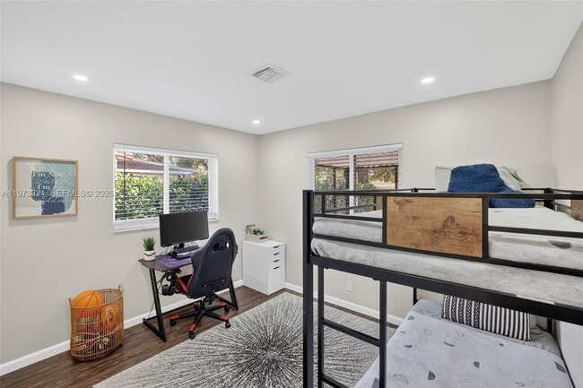 Building Photo - 252 SW 23rd St