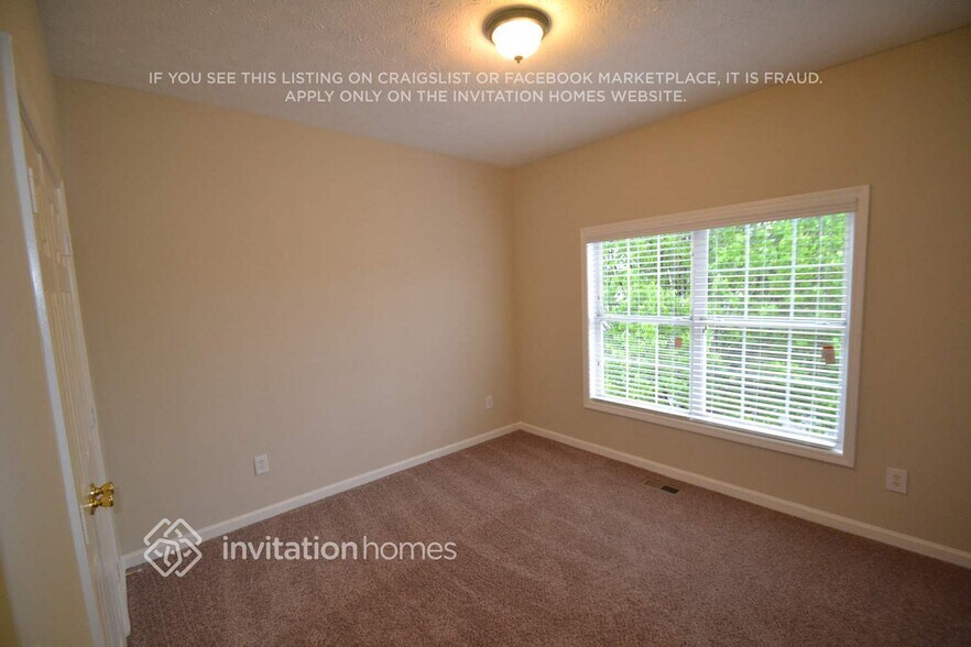 Building Photo - 2014 Santenay Dr S W