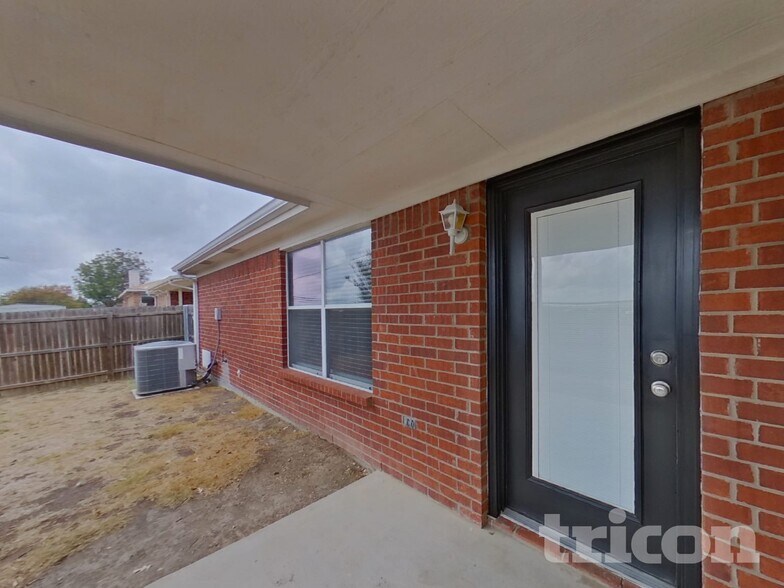 Building Photo - 10221 Dallam Ln