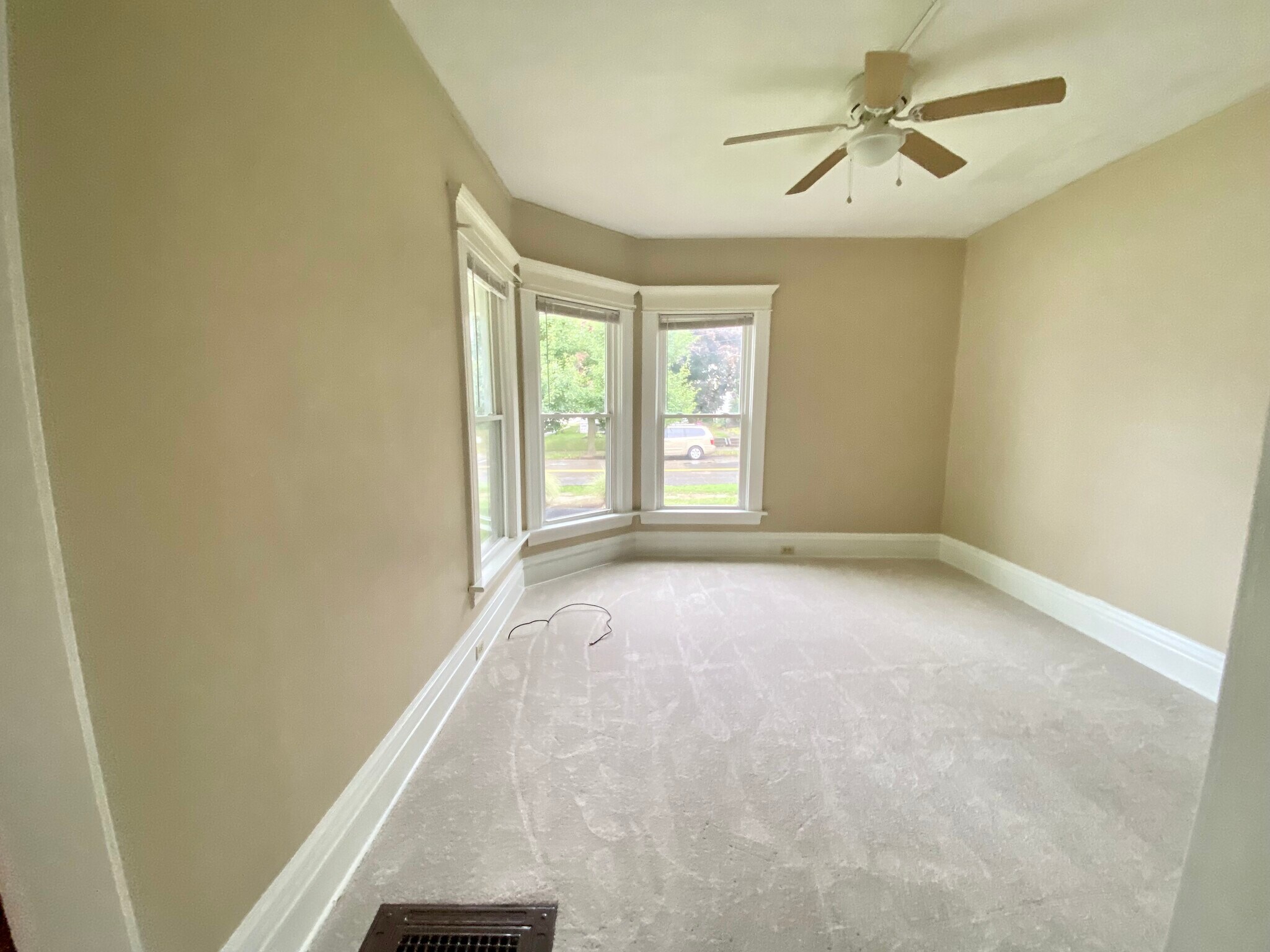 Building Photo - 1063 W 8th St