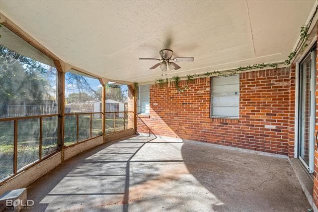 Building Photo - 2710 Higgins Dr