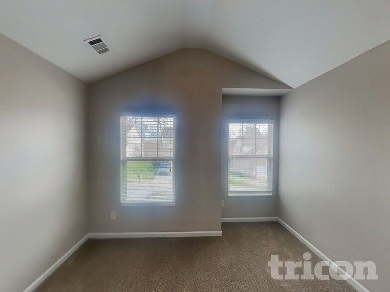 Building Photo - 5517 Village Trace