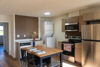 Building Photo - Tremaine Place