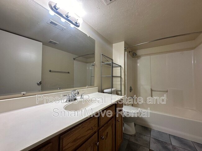 Building Photo - 5325 Scenic Ridge Cir