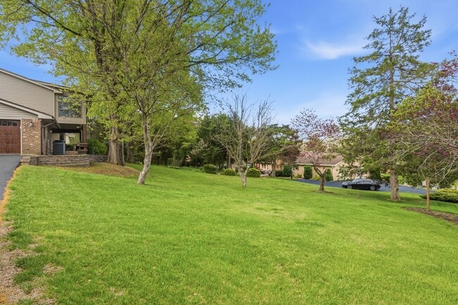 Building Photo - 1721 Plank Dr
