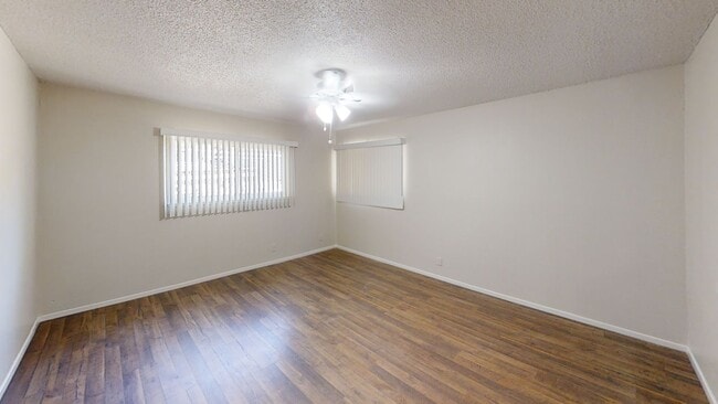 Building Photo - Spacious 4 bedroom 2.5  Bath Calimesa Home!