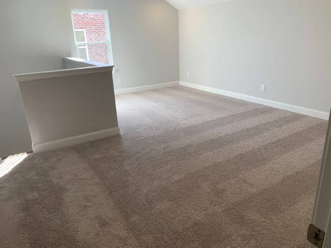 Building Photo - 238 Cloverbrook Way