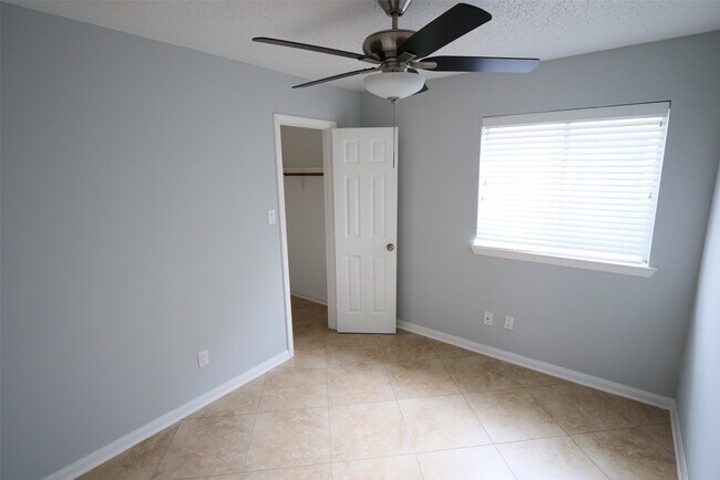 Building Photo - 20078 S Pecos Valley Trail