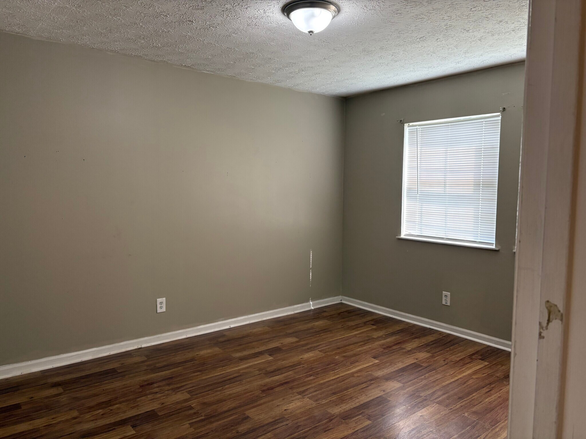 Building Photo - 1750 Wesley Way NW