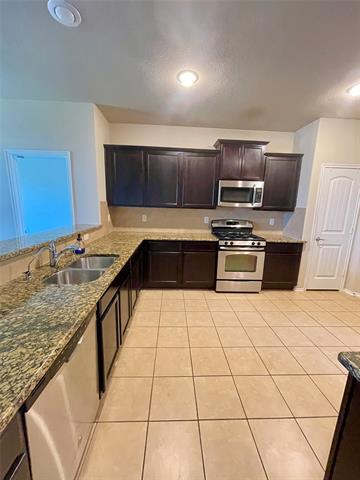 Building Photo - 507 Lipizzan Ln