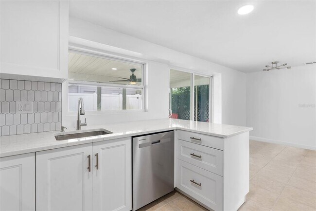 Building Photo - 504 Red Mangrove Ln