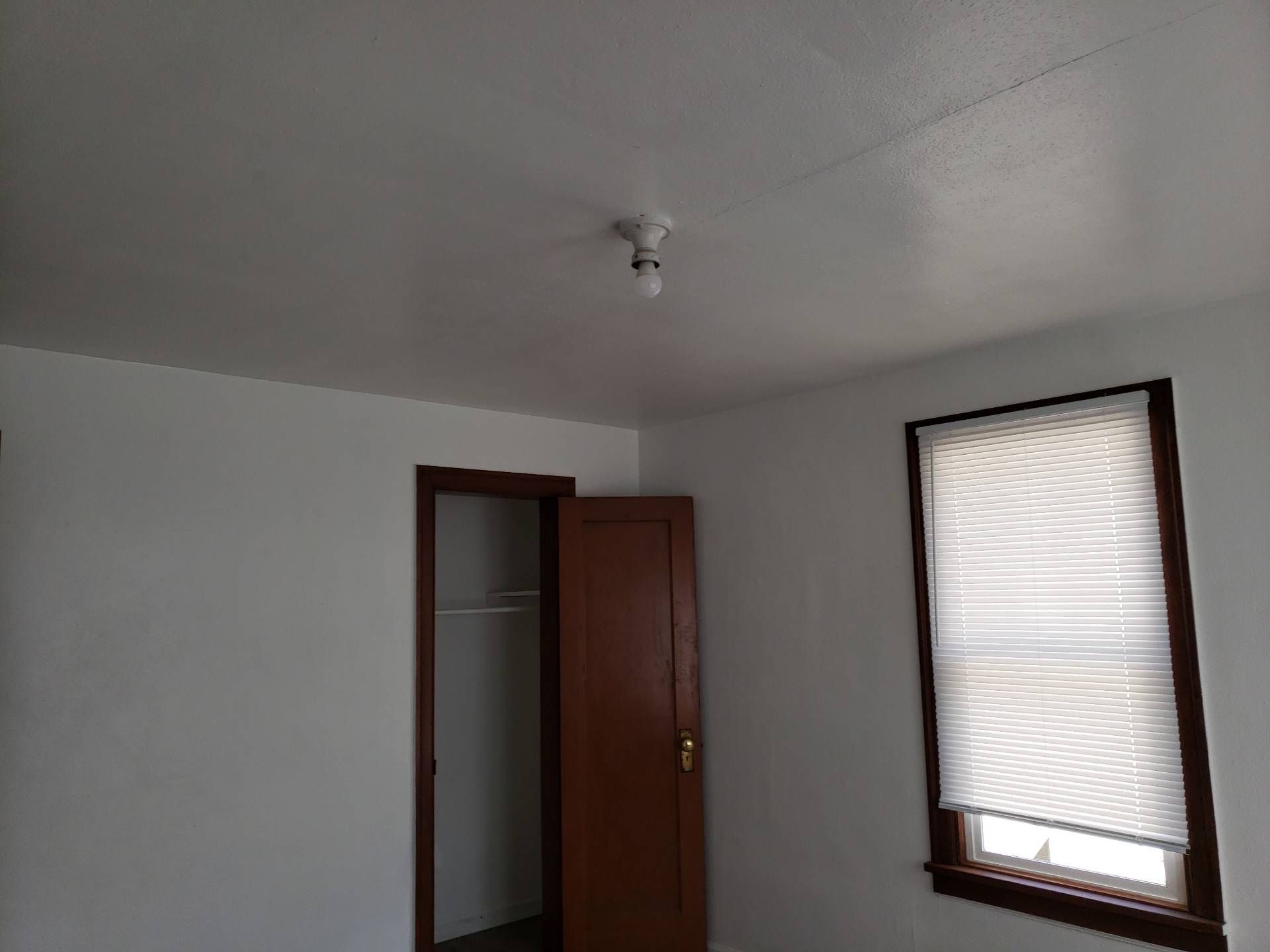 Building Photo - 1120 NE Shaw St