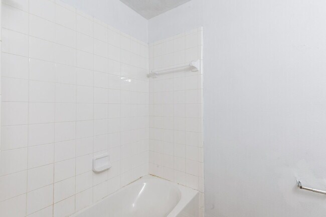 Building Photo - "Spacious 4-Bed Oasis with 2 Full Baths in Spring, TX - 2,235 Sq Ft of Comfort!"