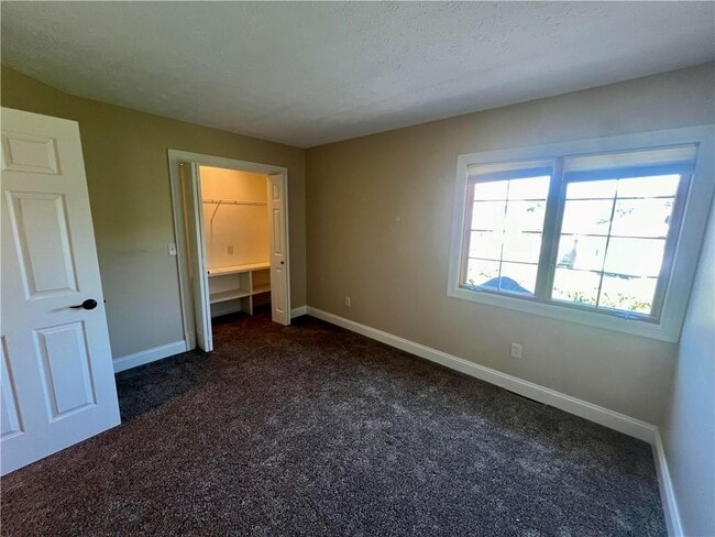 Building Photo - . Hayfield Way