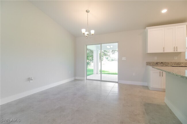 Building Photo - 5011 Beecher St