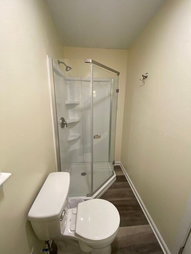 Building Photo - 2 Bedroom 2 Bathroom