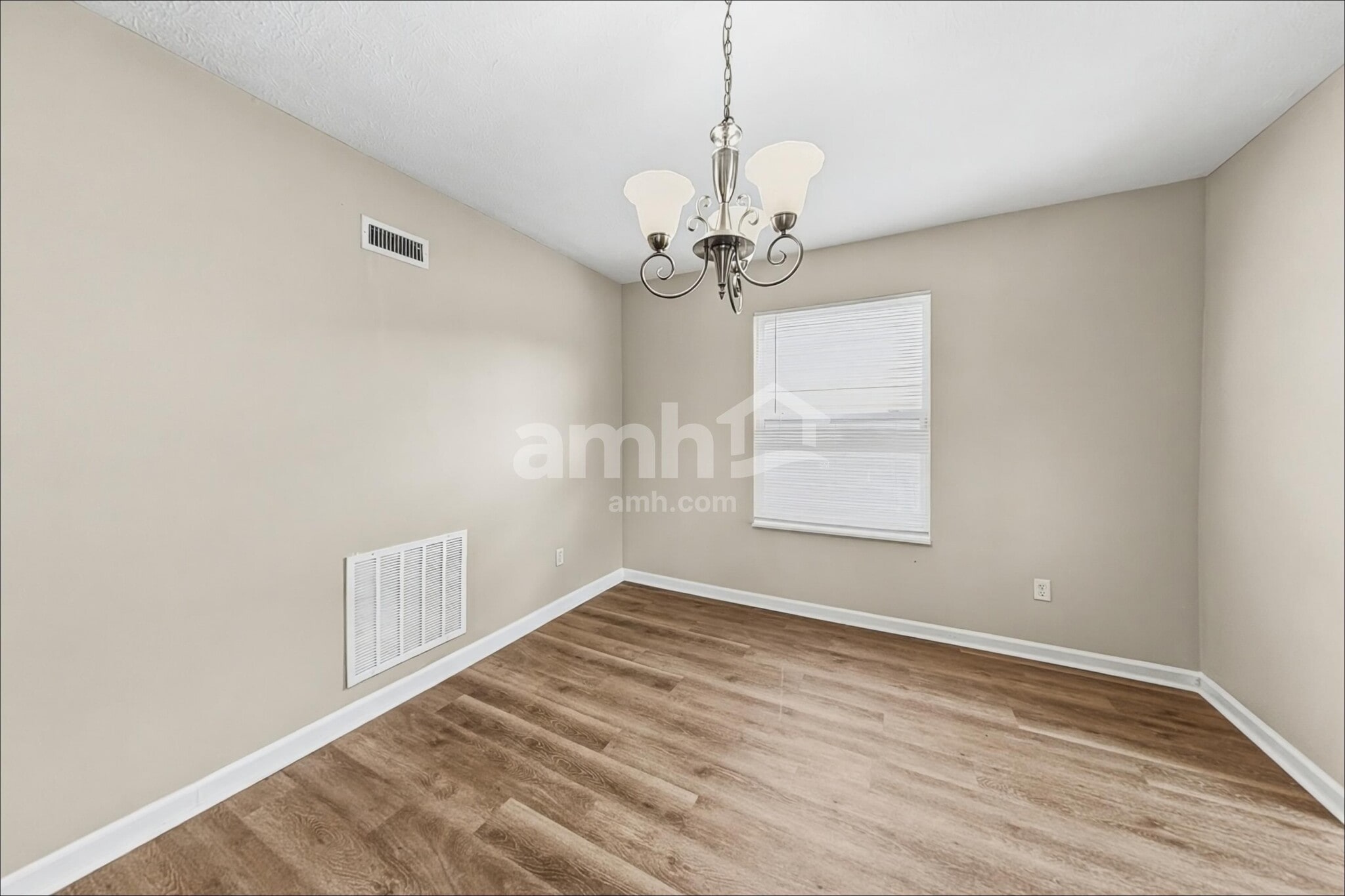 Building Photo - 7317 Wellwood Dr