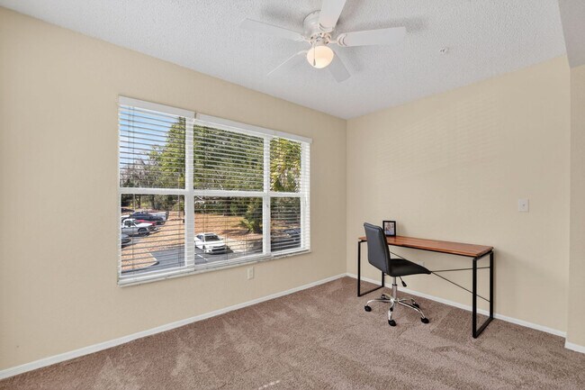 Building Photo - 30 Golf Ter Dr