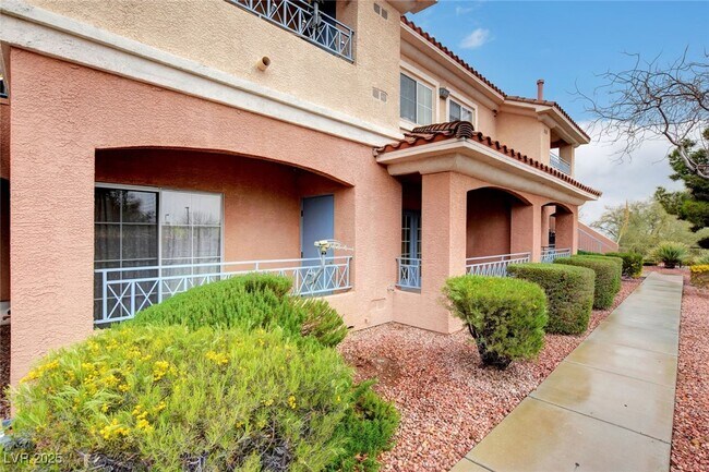Building Photo - 10552 Pine Pointe Ave