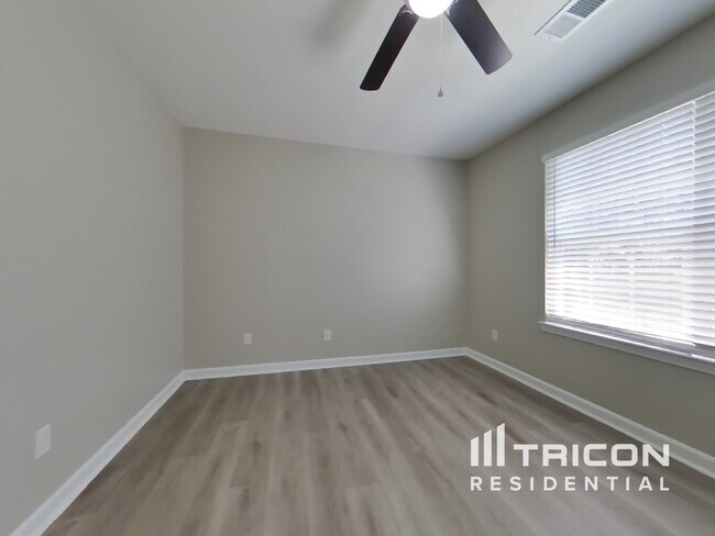 Building Photo - 706 Norwood Ct