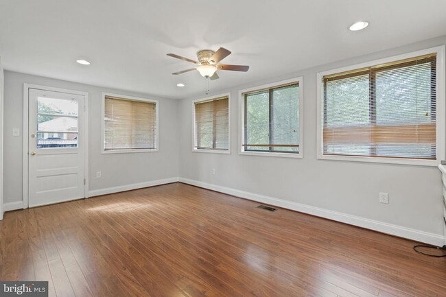 Building Photo - 4108 Orchard Dr