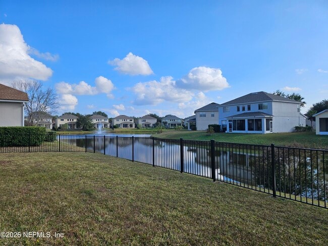 Building Photo - 8252 Hedgewood Dr