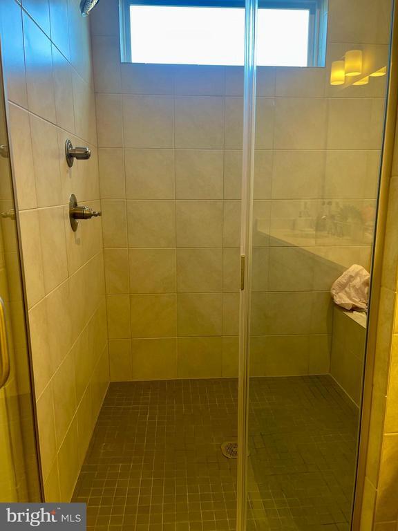 Building Photo - 23006 Sullivans Cove Sq