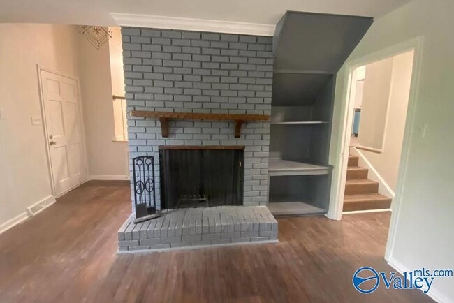 Building Photo - 8033 Navios Dr SE