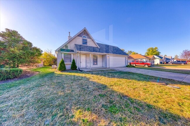 Building Photo - 205 N Manngrove Ln