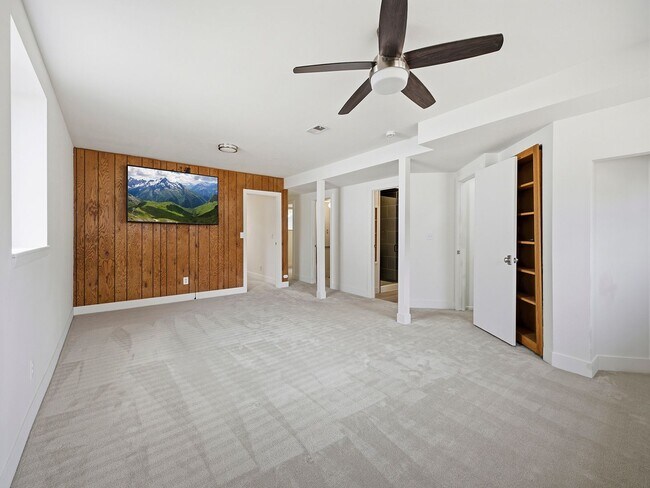 Building Photo - 2742 Pampas Dr