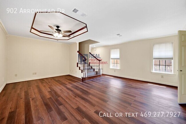 Building Photo - 902 Arrowhead Dr