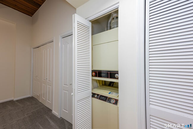 Building Photo - 319 New Britain Rd