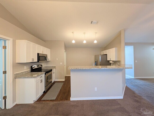 Building Photo - 175 Carrier Dr