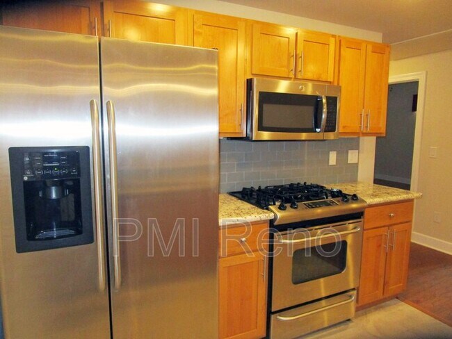 Building Photo - 1450 Idlewild Dr